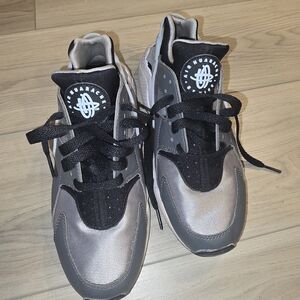 Nike Air Huarache Gray Sneakers